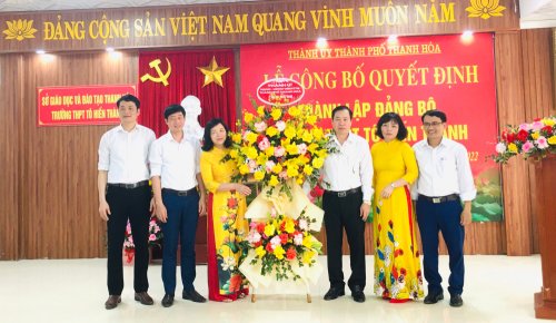 bìa  đảng 1.png