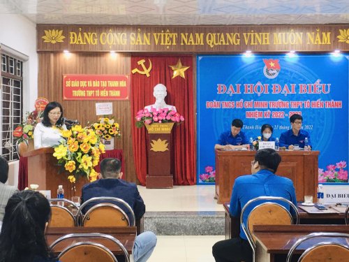 hiệu trưởng.png