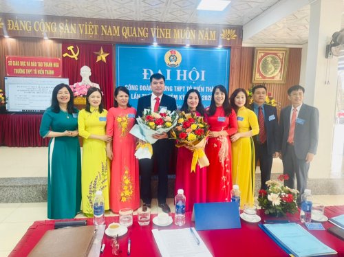 ra mắt.png