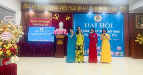 văn nghệ.png