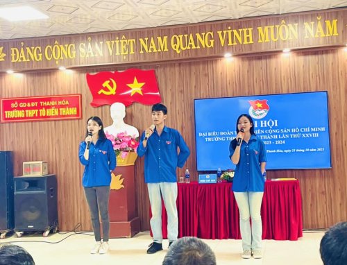 văn nghệ 2.jpg