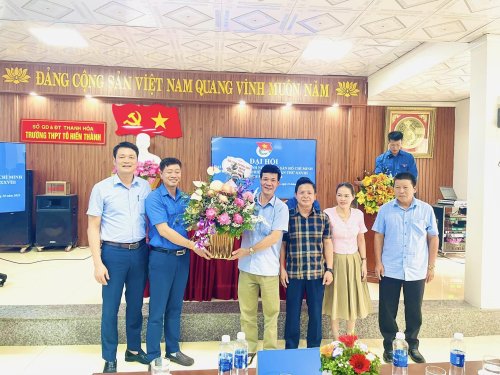 chúc mừng.jpg
